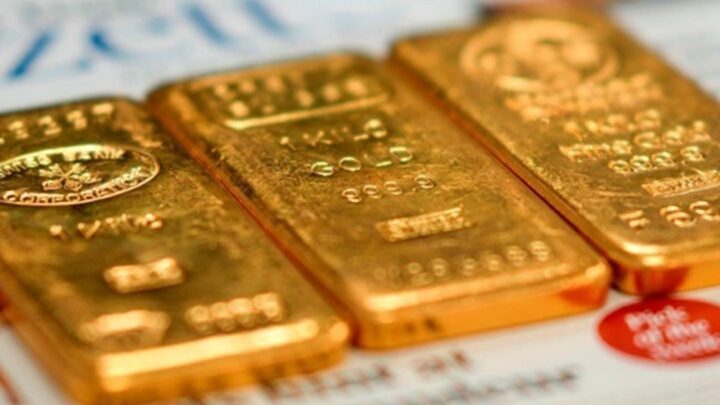 Ціна золота вперше перевищила $3300 за унцію