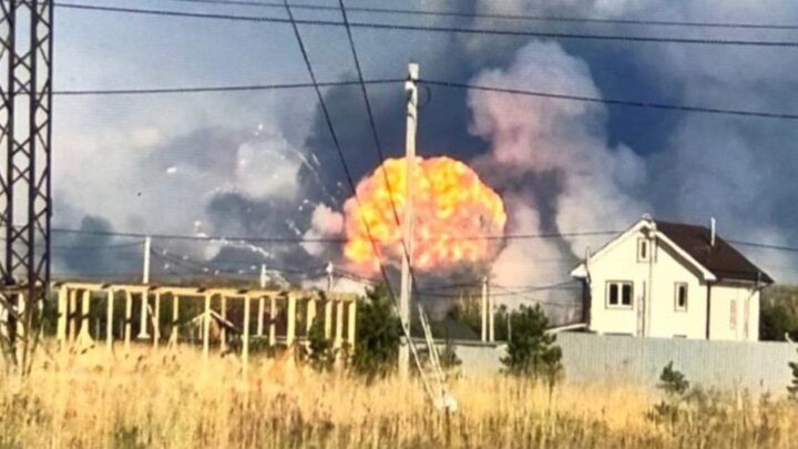 У Москві назвали "причину" вибухів на 51 арсеналі