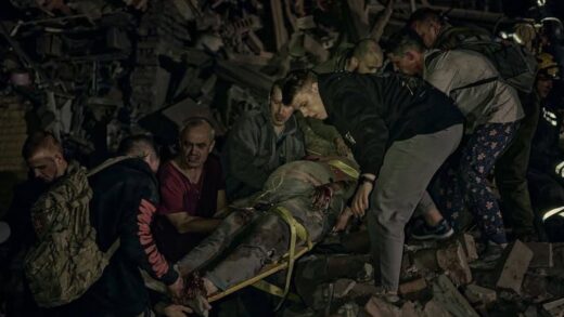 Атака на Київ: кількість загиблих зросла, людей шукають під завалами