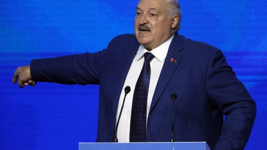 Лукашенко пояснив дефіцит картоплі в Білорусі
