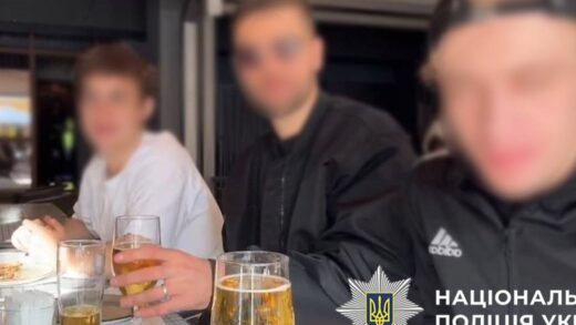 У Києві затримано молодиків, які хизувались зброєю в прямому ефірі