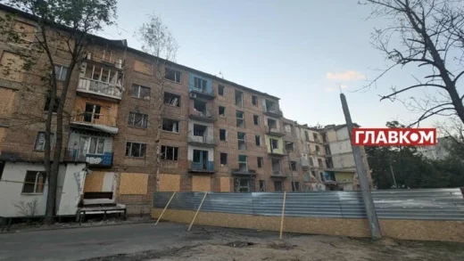 10 днів після трагедії. Фоторепортаж із місця влучання ракети у Шевченківському районі