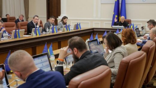 Уряд вирішив збільшити видатки на 449 млрд