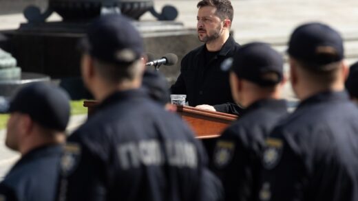 Зеленський вручив держнагороди поліцейським