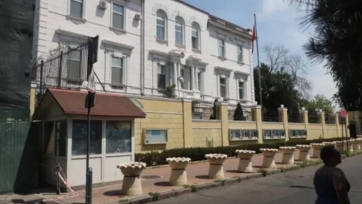 В Одесі під час обстрілу постраждало консульство Китаю