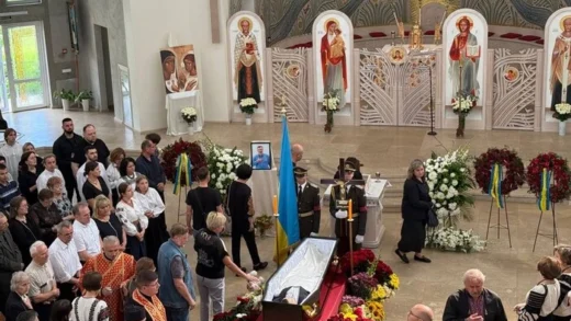Львів прощається з нардепом Рущишиним, який загинув у ДТП (фото)
