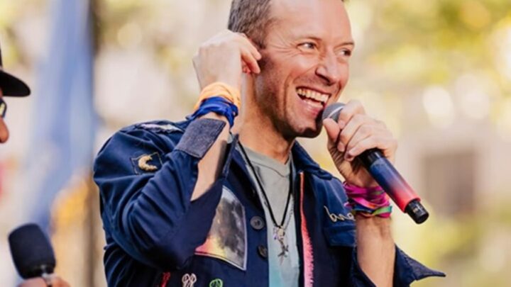 Фронтмен Coldplay випадково розкрив зраду директора компанії