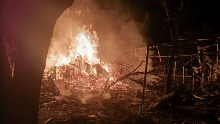 Атака Бучі й Ірпеня: один за одним десятки вибухів