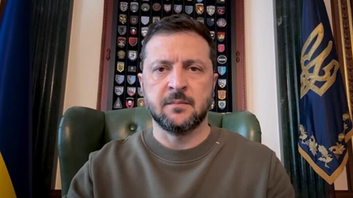 Україна не буде дарувати свою землю - Зеленський