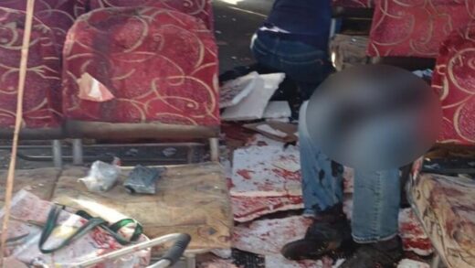 Росіяни повторно вдарили по автобусу у Херсоні, постраждали поліцейські