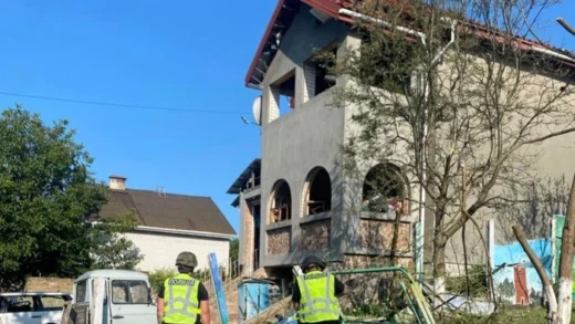 Нічна атака на Київщину: поліція повідомила про стан постраждалих та показала фото наслідків