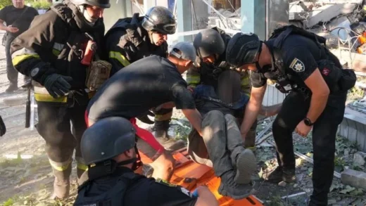 Росіяни вдарили по автовокзалу в Запоріжжі: кількість постраждалих зростає