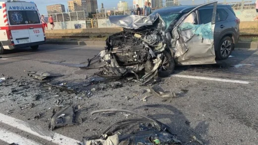 У Києві на Харківському шосе трапилася моторошна аварія, рух перекрито
