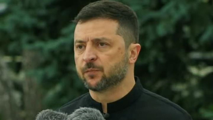 Зеленський привітав з Днем Державного прапора