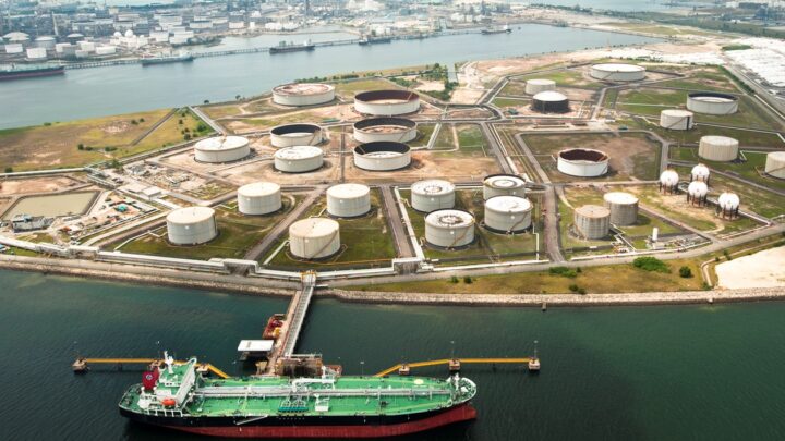 Goldman Sachs спрогнозував обвал цін на нафту до $50