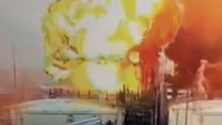 Атаки на термінал Усть-Луга в РФ позбавили його половини потужностей - ЗМІ