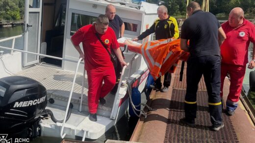 Тимчасову переправу через Дніпро організовано в Кременчуці