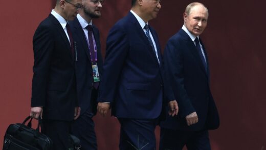 Торгівля між РФ та Китаєм обвалилася на 20% - ЗМІ