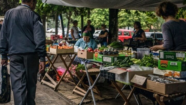 Ціни в Україні падають другий місяць поспіль