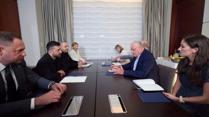 Зеленський провів переговори з Келлогом перед зустріччю з Трампом