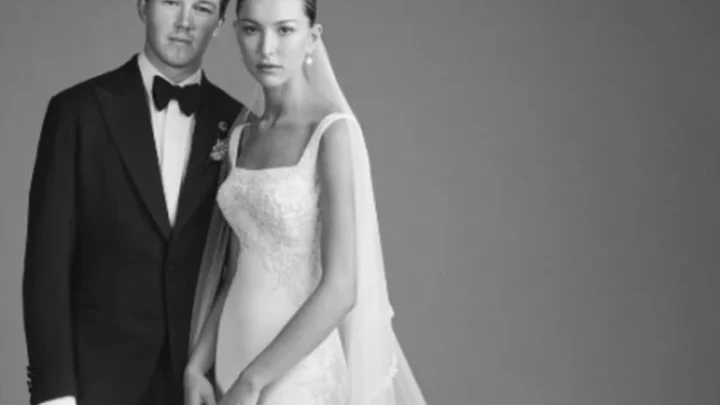 Сукня Givenchy зі шлейфом: донька Стіва Джобса показала перше весільне фото