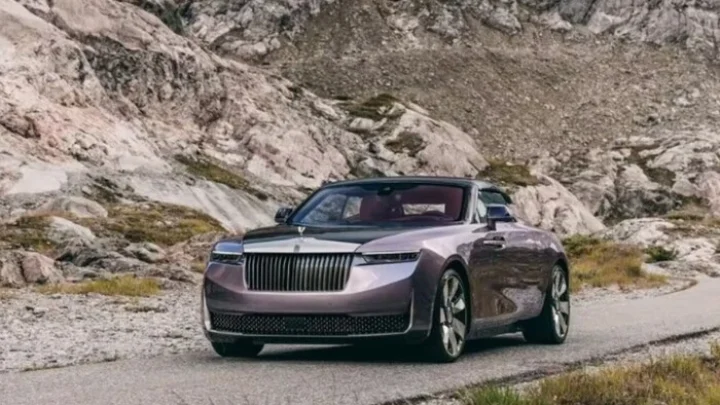 «Маєток на колесах»: Rolls-Royce створив найдорожчий автомобіль у світі