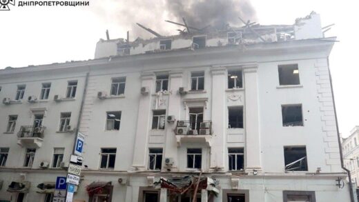 Зеленський назвав "нахабним" удар росіян по Дніпру