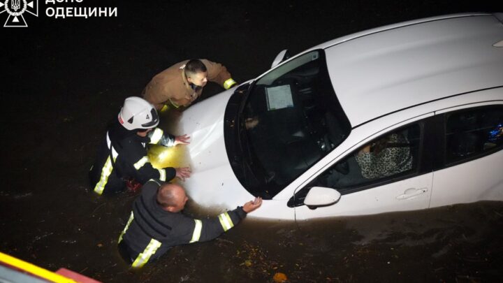 СюжетЗагиблі і зниклі. Погодній апокаліпсис в Одесі