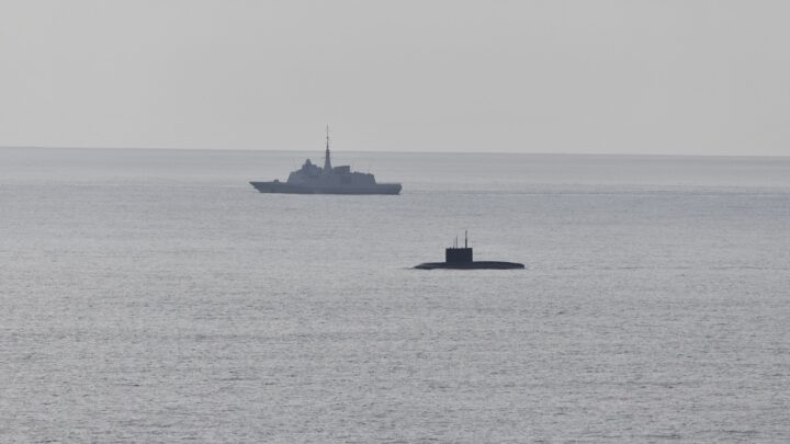 У Франції через аварію спливла російська субмарина