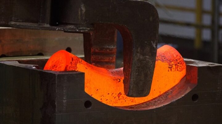 Слідом за автозаводами: виробник титану РФ переходить на 4-денний тиждень