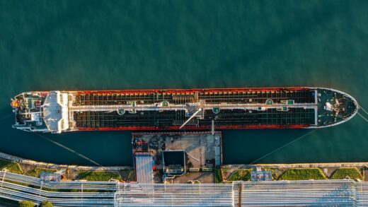 РФ вперше поставила нафту на новий НПЗ у Грузії - ЗМІ