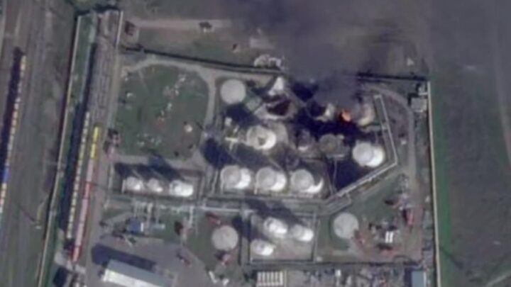 ЗМІ показали знімки ураженої нафтобази в Криму