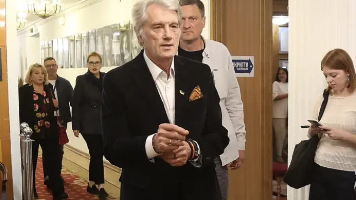 Ющенко відвідав театр Лесі Українки (фото)