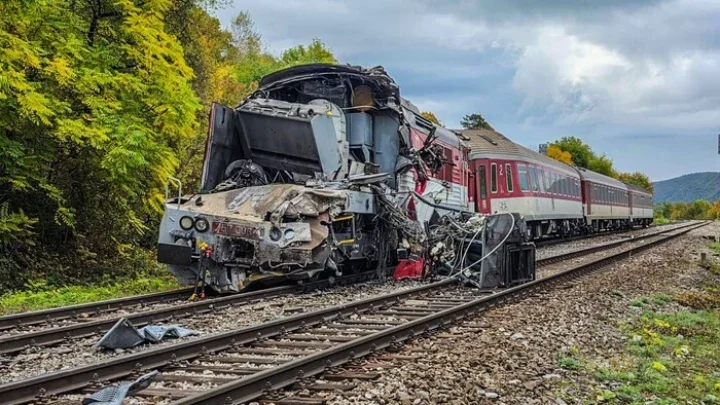 У Словаччині зіткнулися два швидкісні потяги: близько 100 постраждалих