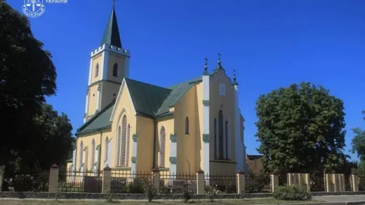 Унікальну Михайлівську церкву на Черкащині повернуто у власність держави