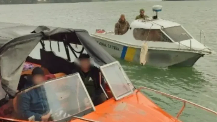 Два румунські катери порушили кордон України (фото)