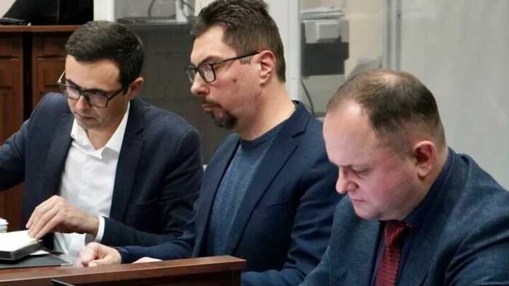 Суд вивчає докази у справі Князєва: 1,35 мільйона доларів “винагороди”, транш у 450 тисяч доларів і суперечки про законність невідкладного обшуку