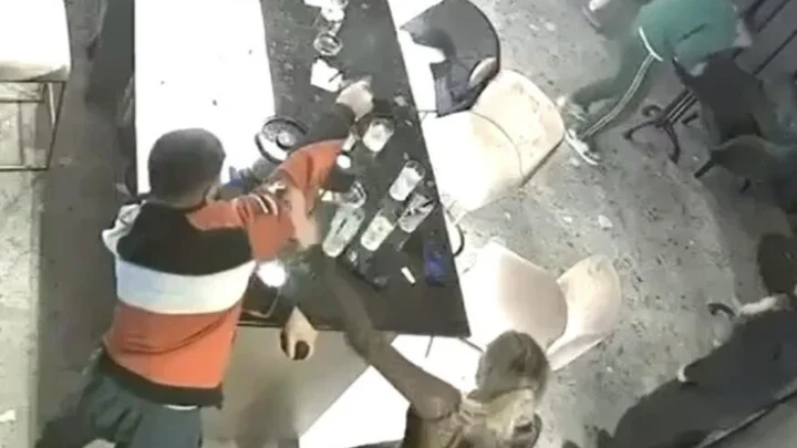 Киянин через дівчину влаштував стрілянину у столичному барі: подробиці інциденту