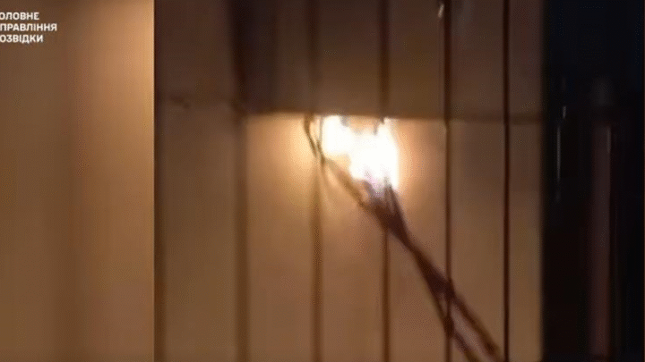 ГУР показало, як партизани нищать вежі зв’язку в РФ