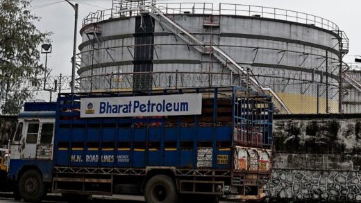 Більшість НПЗ Індії відмовились від нафти з Росії - ЗМІ