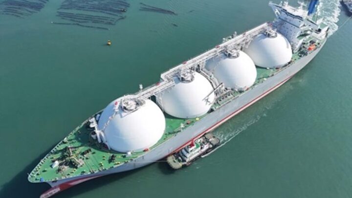 У Китаї створюють "тіньовий флот" для перевезення російського газу - ЗМІ