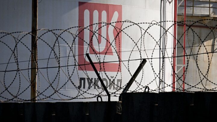 Бюджет Росії втрачає сотні мільярдів рублів через санкції Трампа - ЗМІ