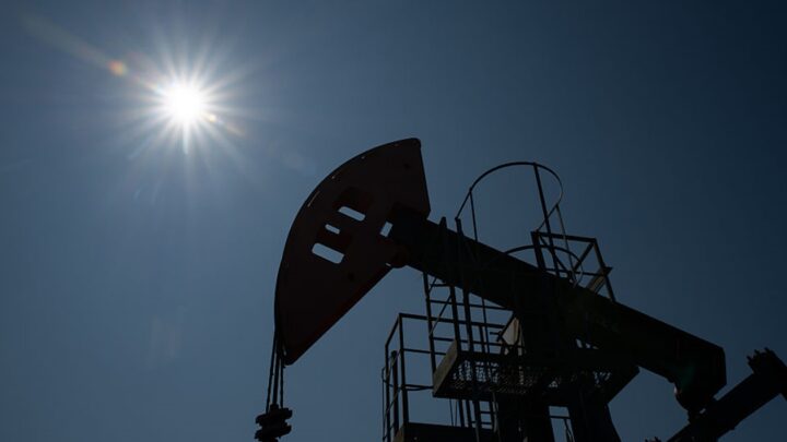 Знижки на російську нафту в Індії зросли до $6 через санкції США