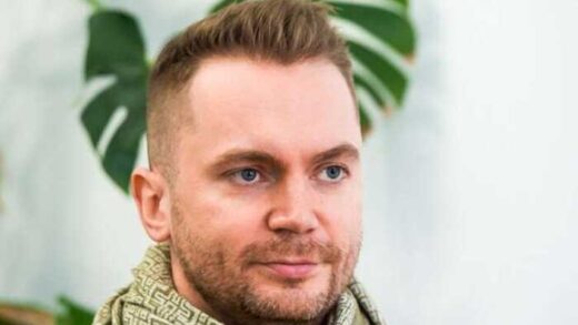 Жернаков повідомив, що поліція намагалася примусово доставити його на комісію Власенка й Бужанського, однак у Нацполіції це заперечили