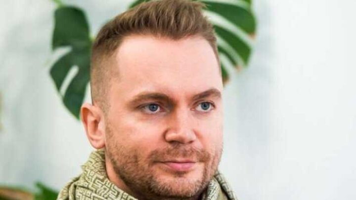 Жернаков повідомив, що поліція намагалася примусово доставити його на комісію Власенка й Бужанського, однак у Нацполіції це заперечили