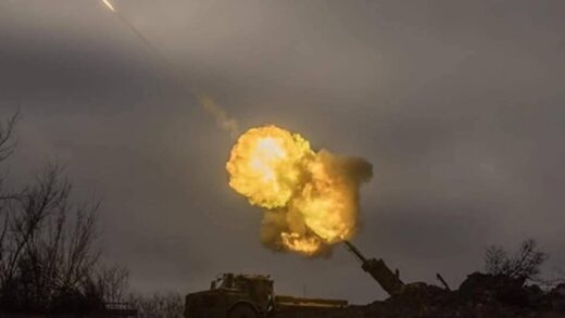 Комбінована атака РФ: у Києві прогриміли вибухи