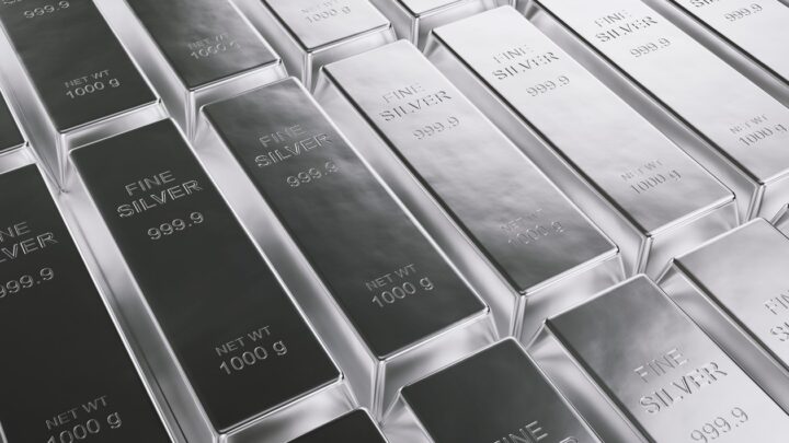 Срібло оновило рекорд після жовтневого піку