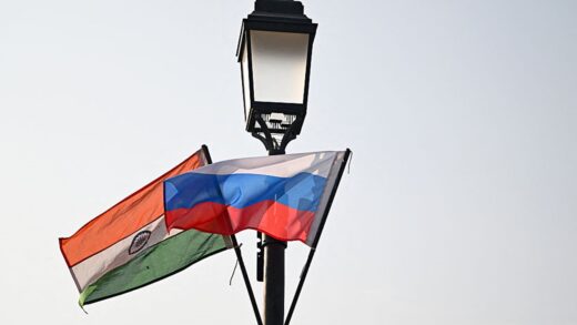 Росія попросила в Індії їжу, одяг та техніку