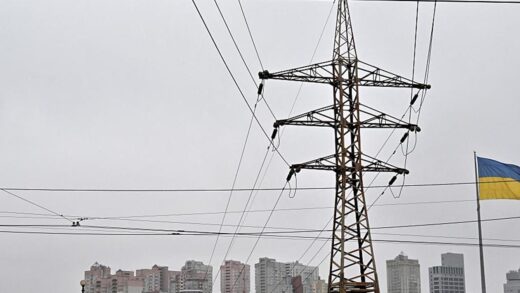 Україна цілодобово імпортує електроенергію