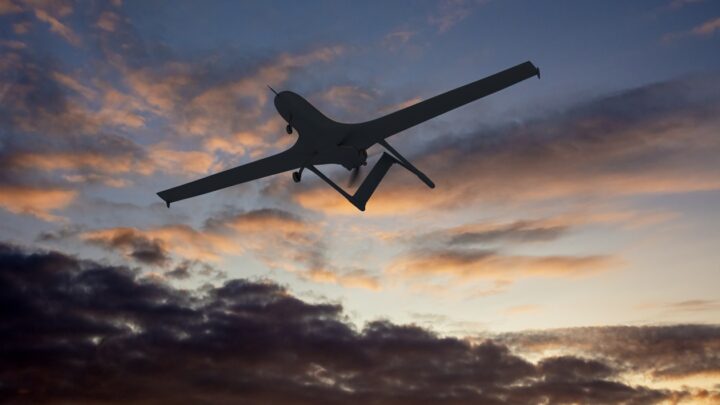 В Росії заявили про наймасовішу атаку дронів